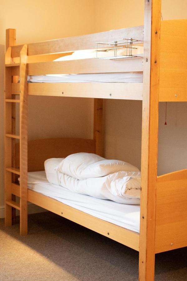 Stonehenge Hostel - Yha Affliated 콜더톤 외부 사진
