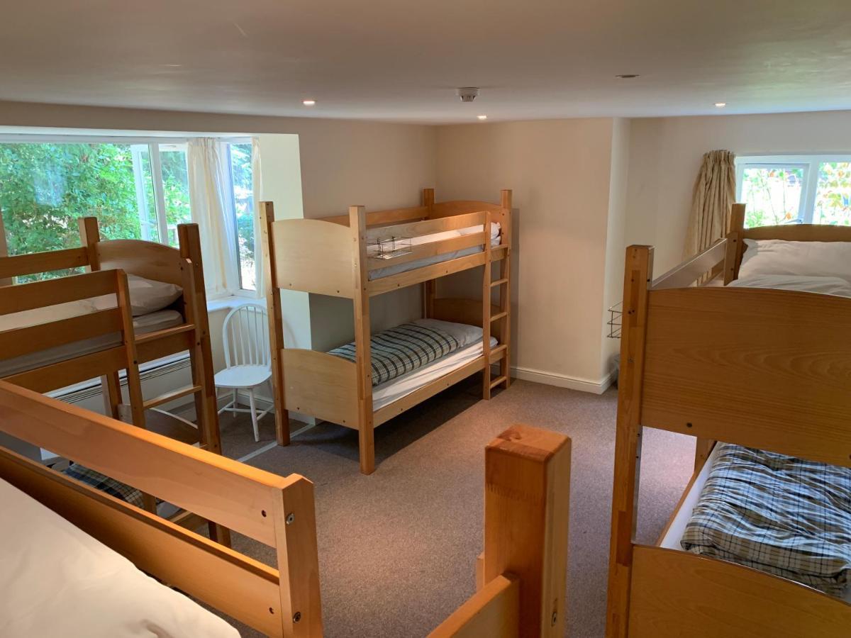 Stonehenge Hostel - Yha Affliated 콜더톤 외부 사진